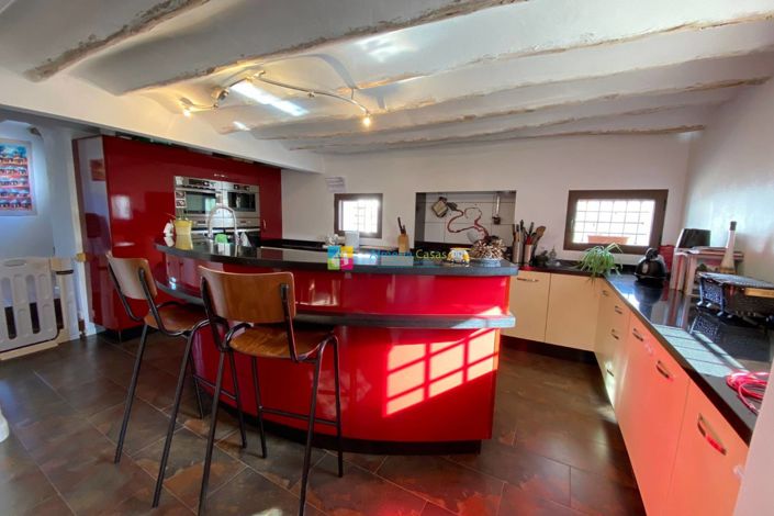 Image No.17-7 Bed Country House for sale