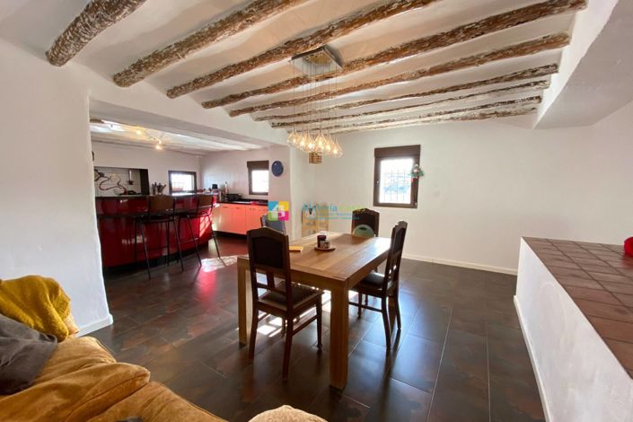 Image No.14-7 Bed Country House for sale