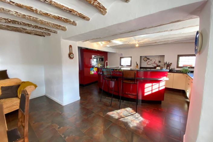 Image No.16-7 Bed Country House for sale