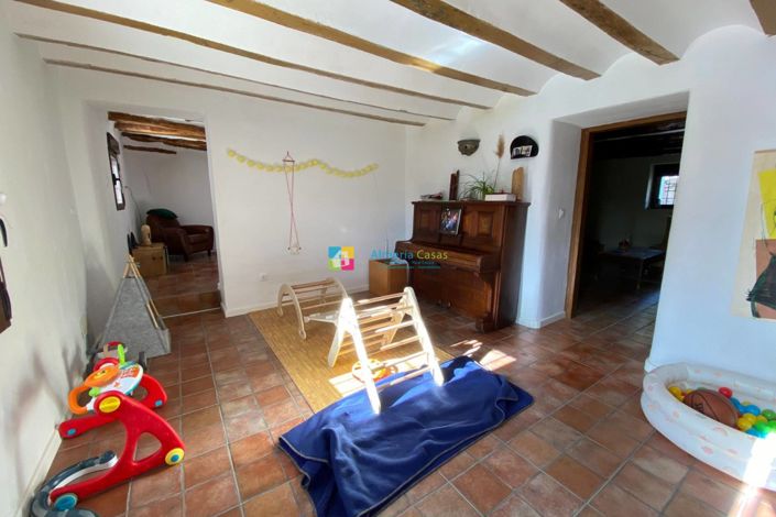 Image No.24-7 Bed Country House for sale