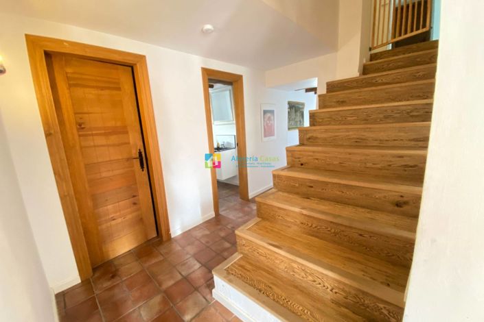 Image No.30-7 Bed Country House for sale