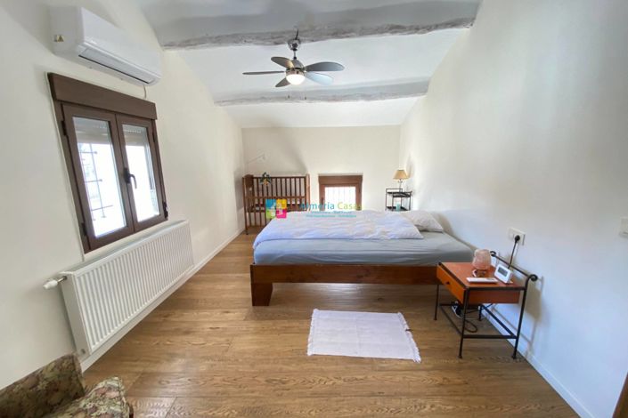 Image No.32-7 Bed Country House for sale