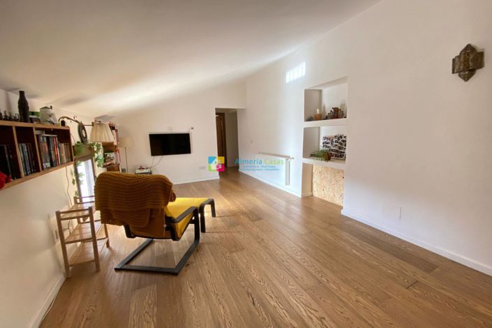 Image No.39-7 Bed Country House for sale