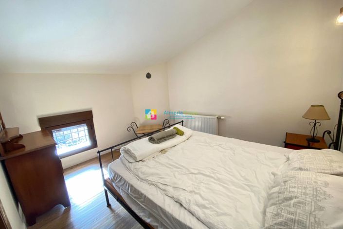 Image No.44-7 Bed Country House for sale