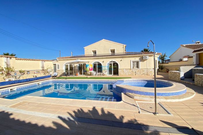 Image No.1-Villa de 6 chambres à vendre à Arboleas