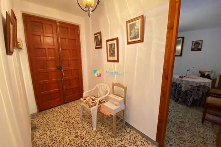 Image No.4-6 Bed Townhouse for sale