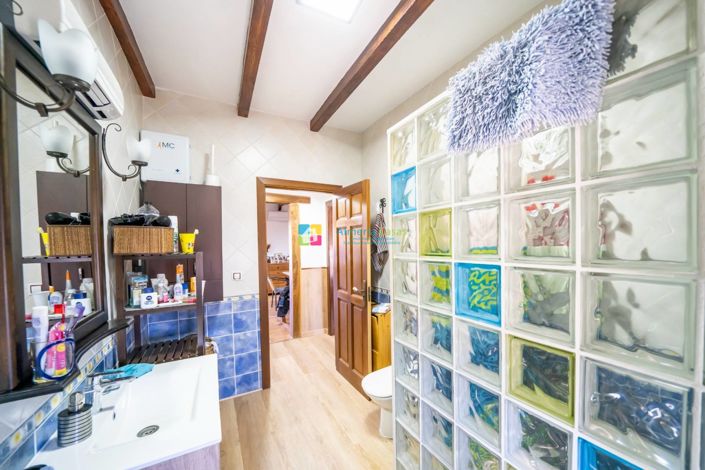 Image No.14-5 Bed Country House for sale