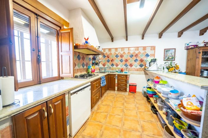 Image No.9-5 Bed Country House for sale