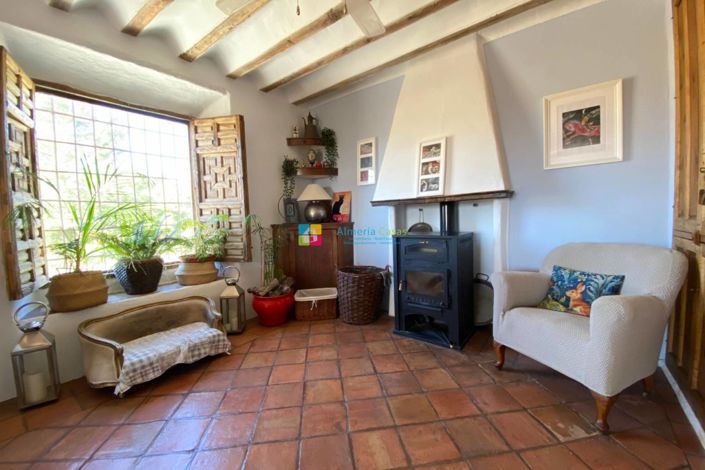 Image No.10-8 Bed Country House for sale