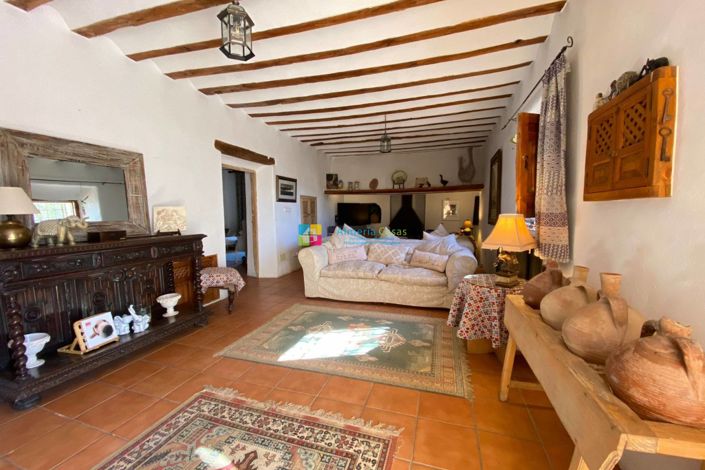 Image No.17-8 Bed Country House for sale