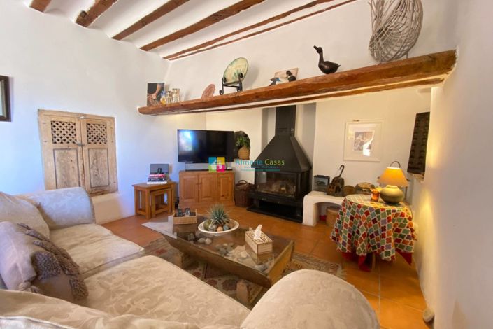 Image No.20-8 Bed Country House for sale