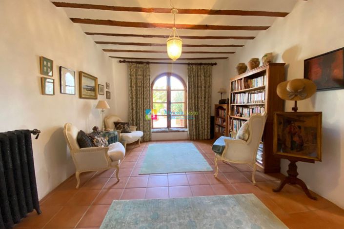 Image No.22-8 Bed Country House for sale