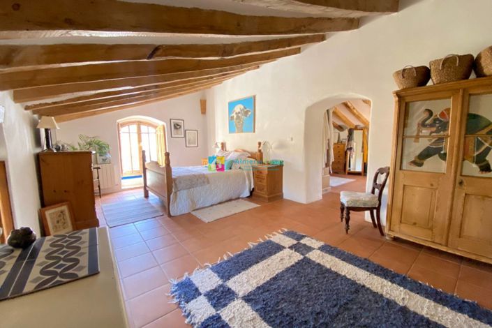 Image No.31-8 Bed Country House for sale