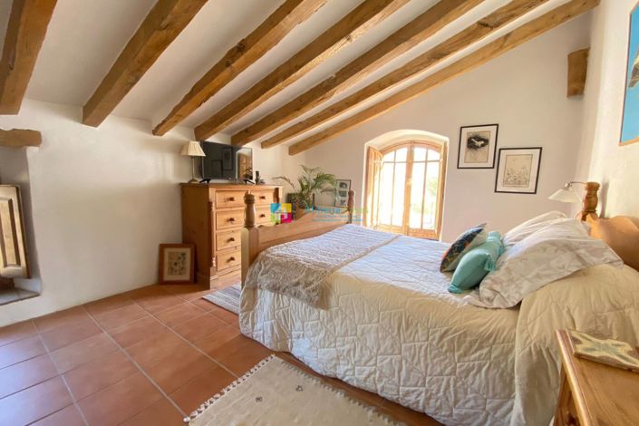 Image No.32-8 Bed Country House for sale