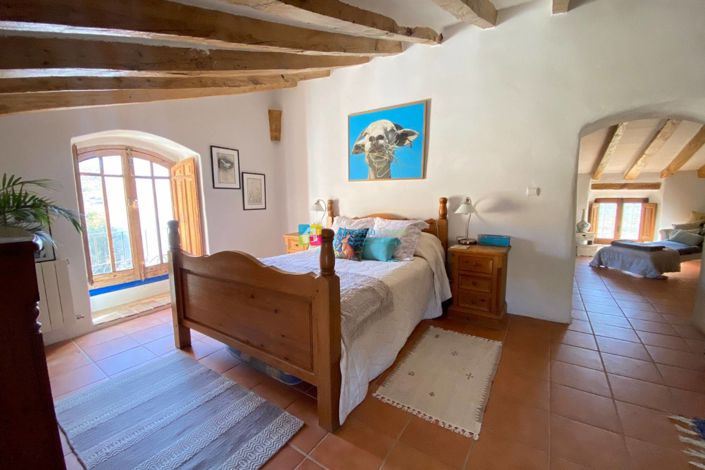 Image No.33-8 Bed Country House for sale