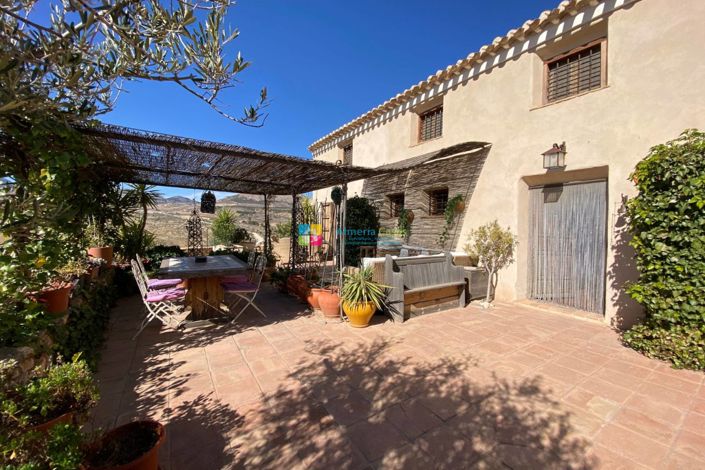 Image No.4-8 Bed Country House for sale