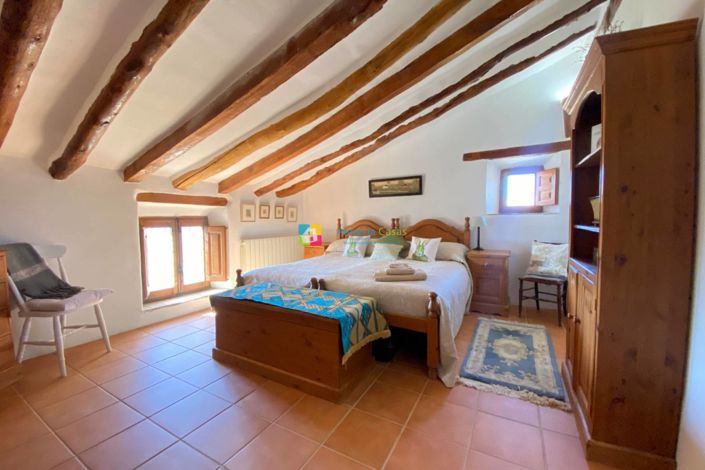 Image No.41-8 Bed Country House for sale