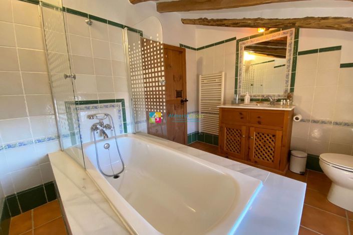 Image No.44-8 Bed Country House for sale