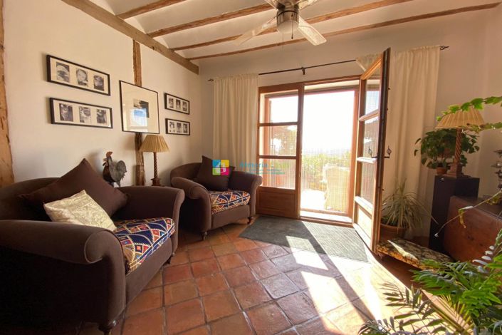 Image No.8-8 Bed Country House for sale