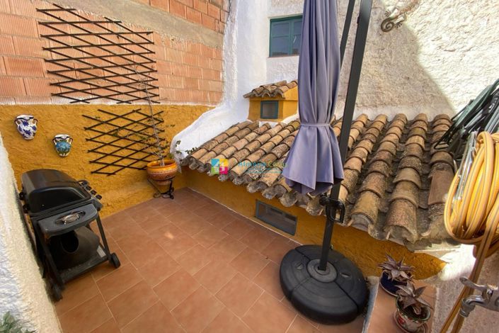 Image No.37-3 Bed Townhouse for sale