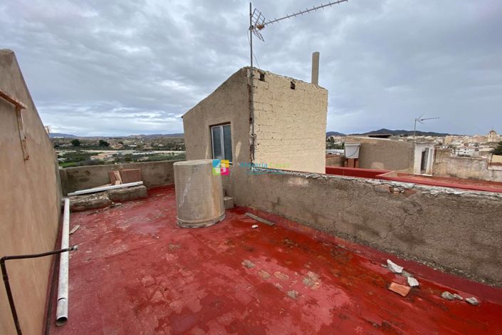 Image No.25-4 Bed Townhouse for sale