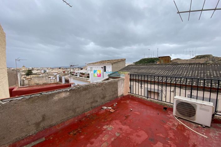 Image No.27-4 Bed Townhouse for sale