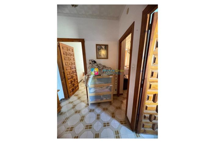 Image No.14-3 Bed Townhouse for sale