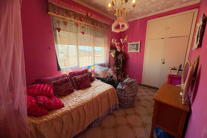 Image No.22-3 Bed Townhouse for sale