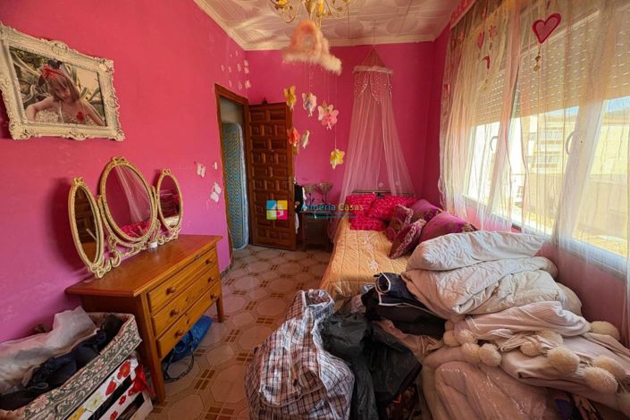 Image No.23-3 Bed Townhouse for sale