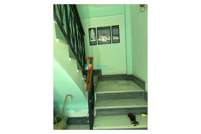 Image No.3-3 Bed Townhouse for sale