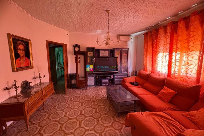 Image No.5-3 Bed Townhouse for sale