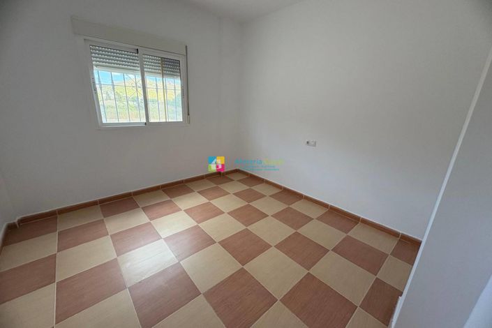 Image No.10-3 Bed Villa for sale