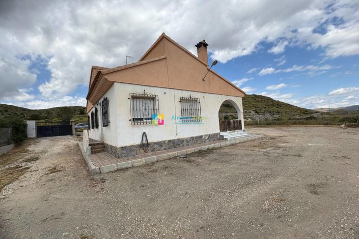 Image No.2-3 Bed Villa for sale