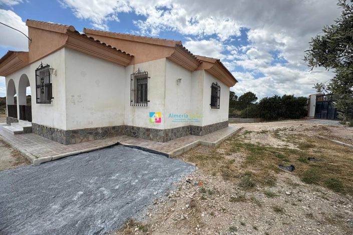 Image No.3-3 Bed Villa for sale