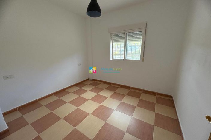 Image No.8-3 Bed Villa for sale