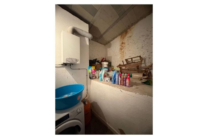 Image No.20-7 Bed Townhouse for sale