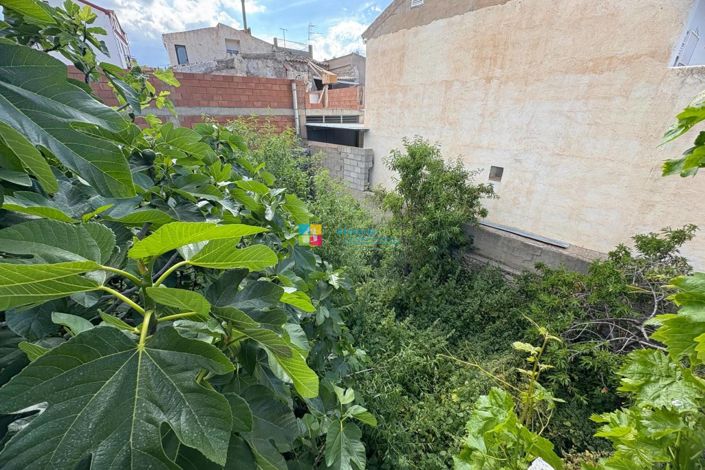 Image No.24-7 Bed Townhouse for sale