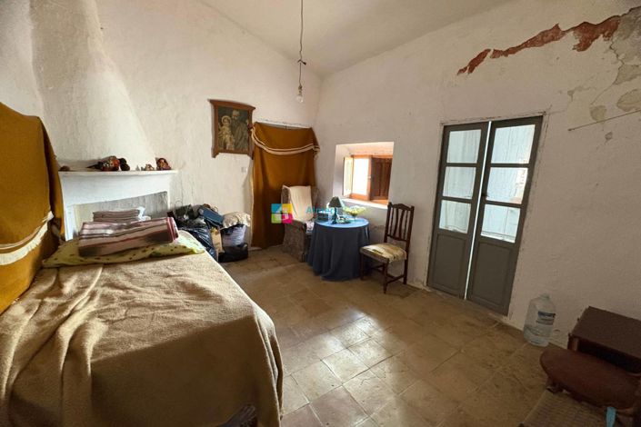 Image No.29-7 Bed Townhouse for sale