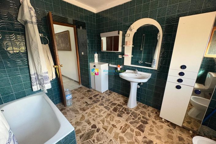 Image No.38-7 Bed Townhouse for sale