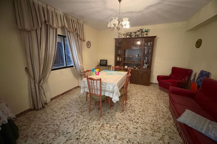 Image No.12-3 Bed Country House for sale