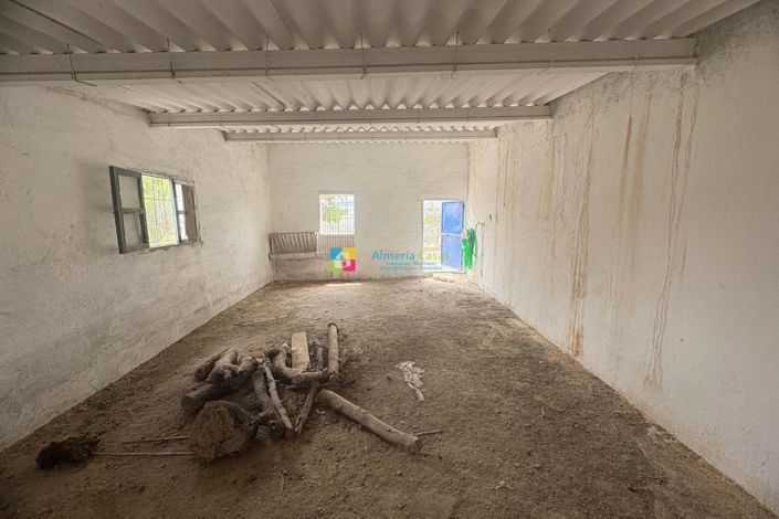 Image No.37-3 Bed Country House for sale