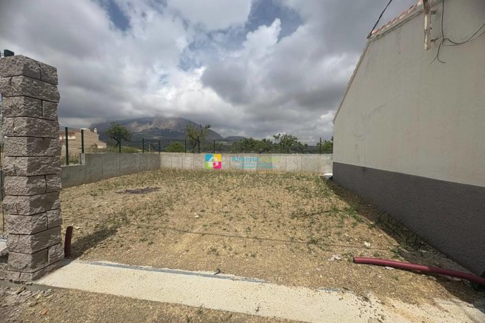 Image No.38-3 Bed Country House for sale