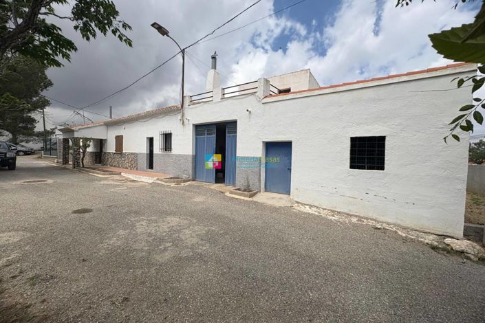 Image No.5-3 Bed Country House for sale