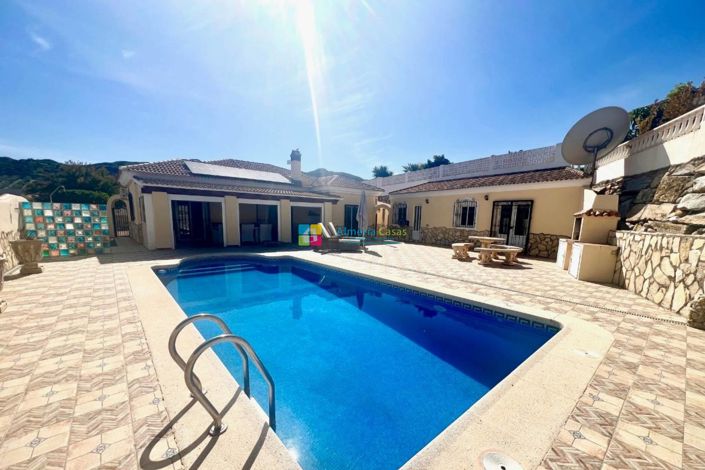Image No.1-3 Bed Villa for sale