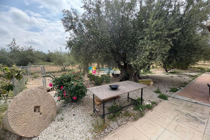 Image No.21-2 Bed Country House for sale