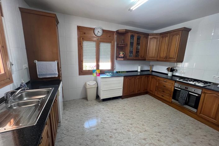 Image No.12-4 Bed Villa for sale