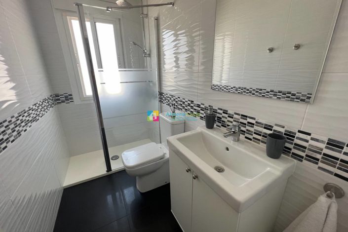 Image No.15-4 Bed Villa for sale