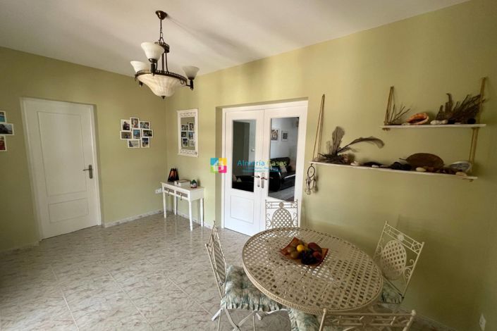 Image No.5-4 Bed Villa for sale