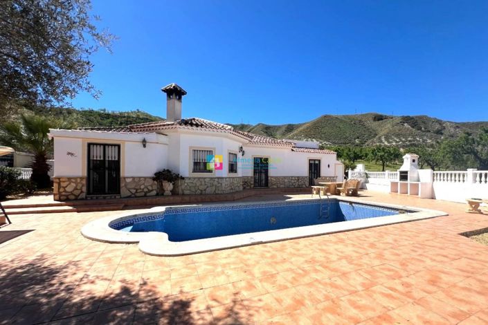Image No.1-5 Bed Villa for sale