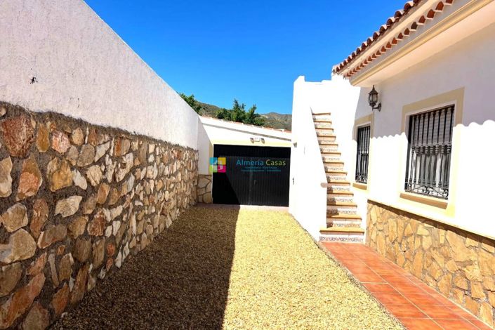 Image No.27-5 Bed Villa for sale